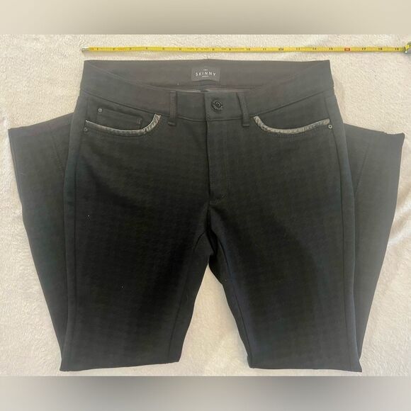 WHBM Skinny Black Ankle Pants with cute pockets and zipper at legs - Picture 3 of 13